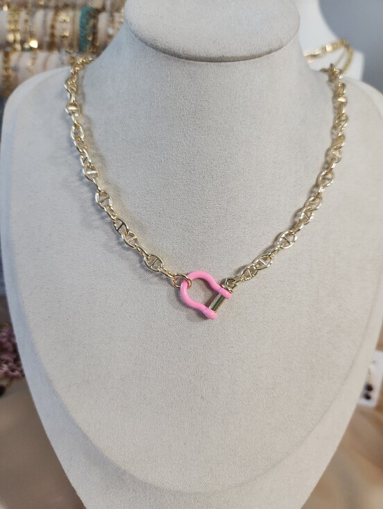 Jewelry - 18k Gold Plated Horseshoe Clasp  Necklace
